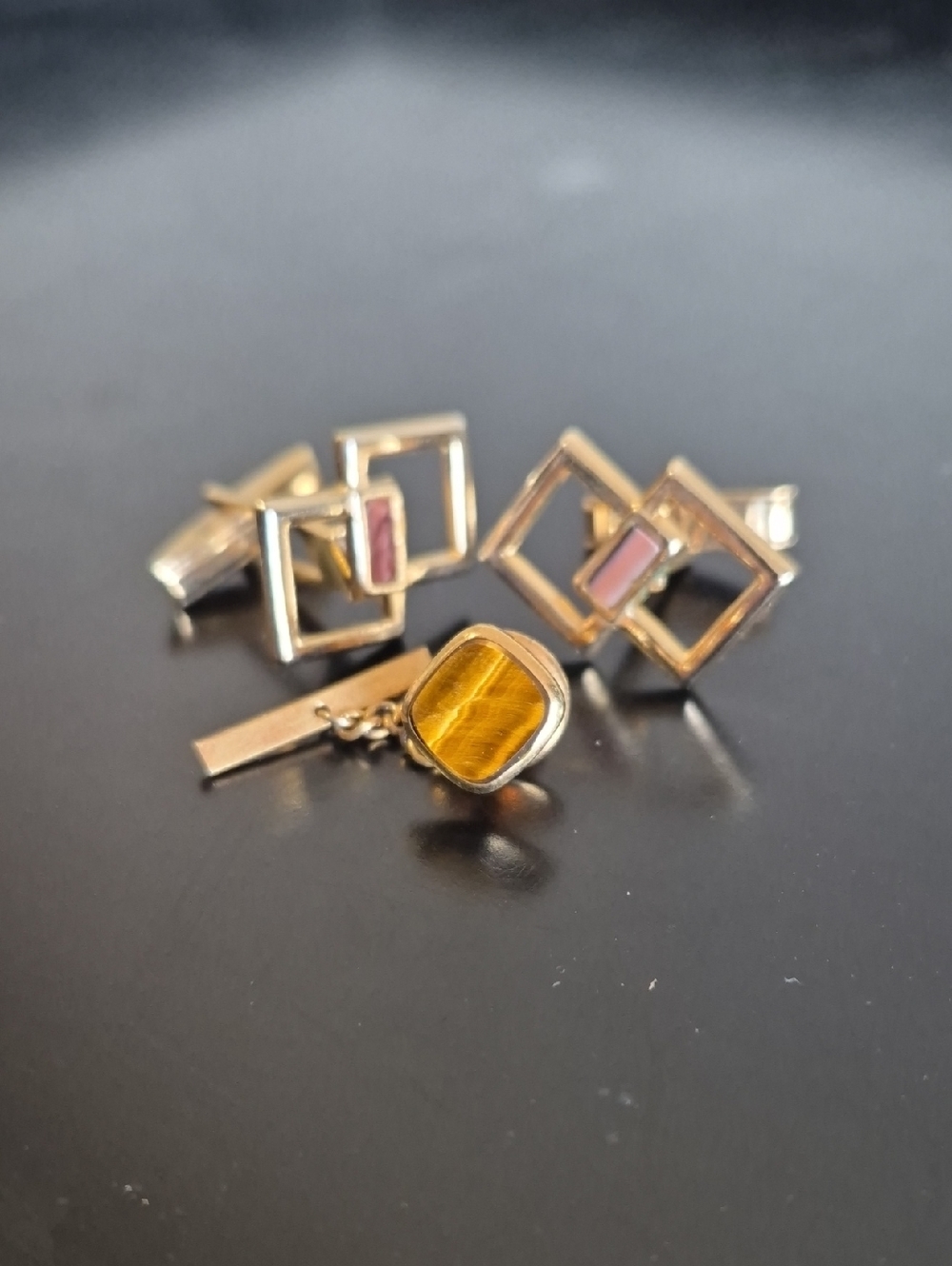 Source Unknown Gold Tone Cufflinks with Yellow Stone and Pink Inlay